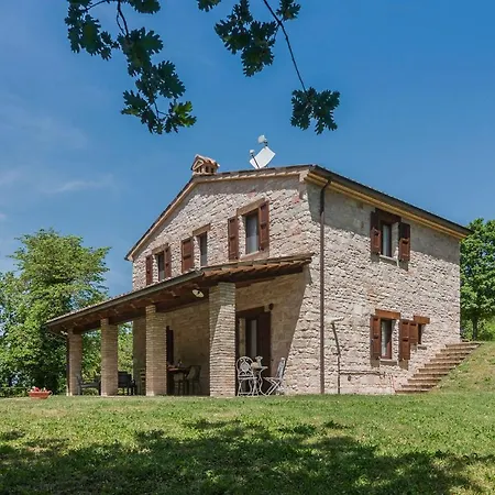 Petra Villa Acqualagna